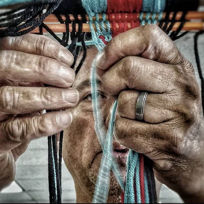 Teaser image for Anishinaabe Finger Weaving