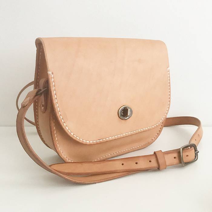 Teaser image for Handsewn Leather Shoulder Bag: Online Course