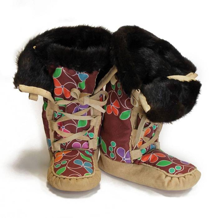 Teaser image for Winter Moccasins, Anishinaabe-Style