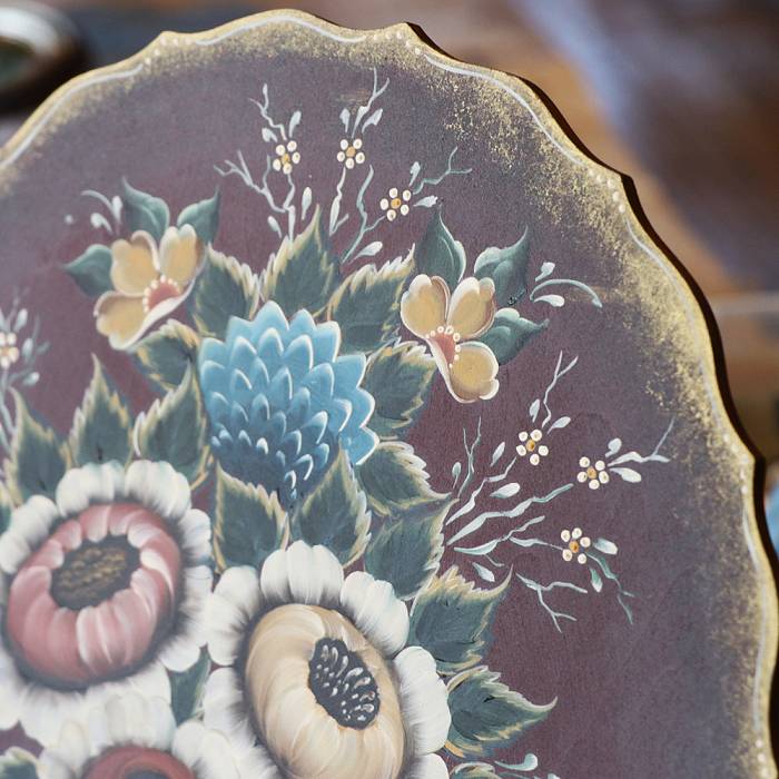Teaser image for Rosemaling Online Course: Valdres-Style Flowers
